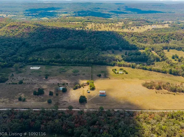 Hewitt Rd, Charleston, AR 72933