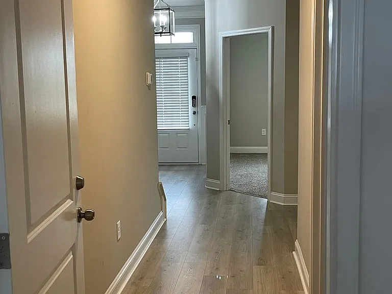 1010 Gateway Commons Cir — Photo 18