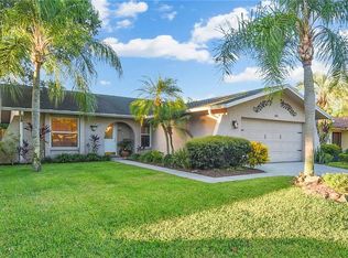 655 Kirkland Cir, Dunedin, FL 34698