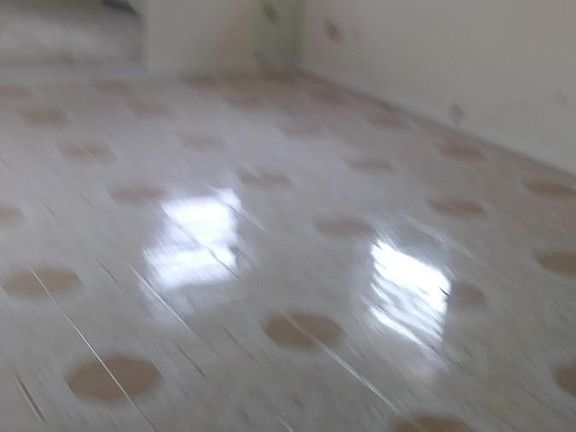 4th image of 721 Edenville Ave