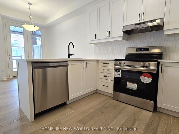 5th image of 109 Avani Ave