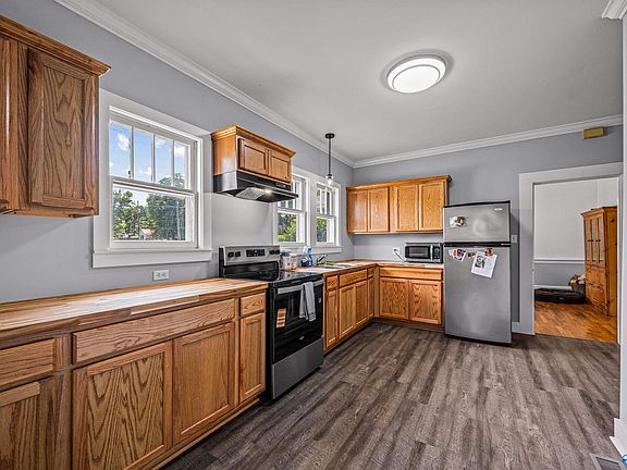 5th image of 311 8th St NW