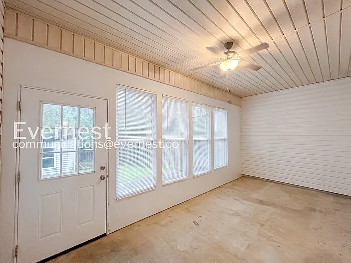 632 Parkside Cir — Photo 16