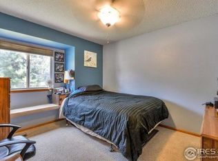 906 Foothills Ct, Windsor, CO 80550