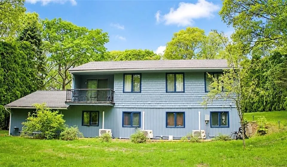 13 Valley Dr