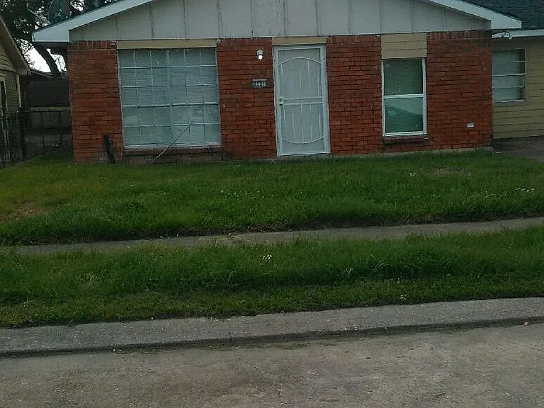 3521 Bennett St — Photo 1