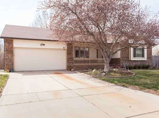 815 N Parkridge St, Wichita, KS 67212