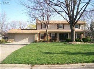 6317 Kings Knoll Rd, Grand Blanc, MI 48439