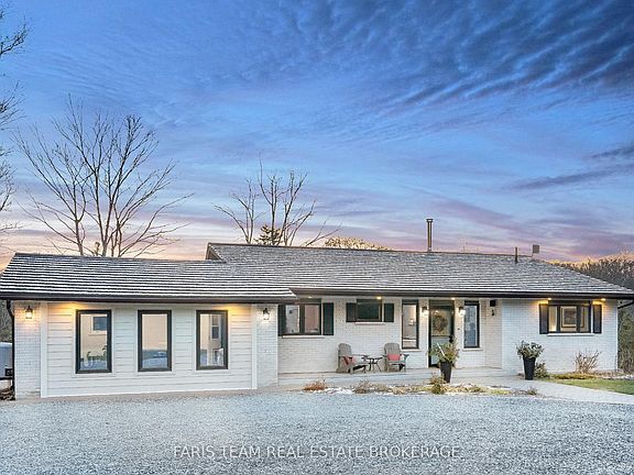 2nd image of 1520 Rosemount Rd