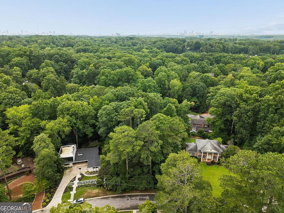 1st image of 2032 Castleway Dr