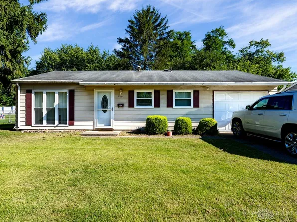 204 Bassett Dr, Springfield, OH 45506