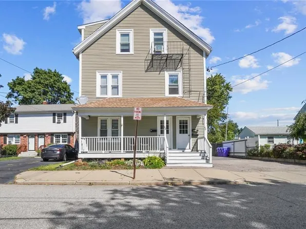 44 Home St, Pawtucket, RI 02861