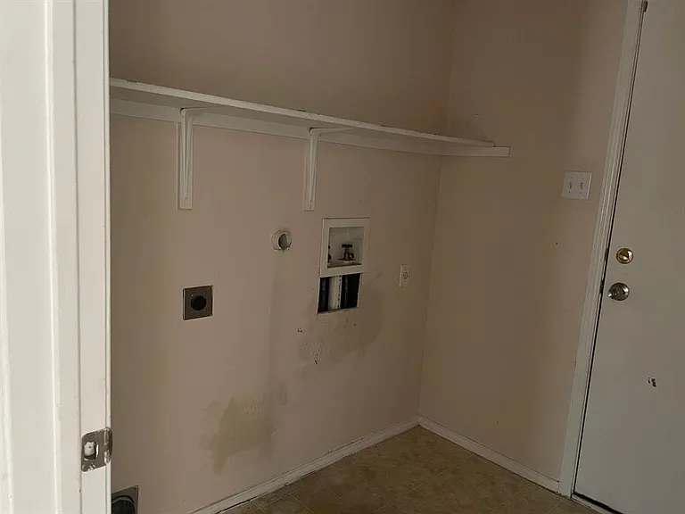 223 Nicole Way — Photo 17