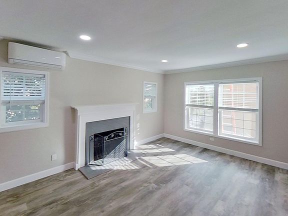 2nd image of 4006D Florida St