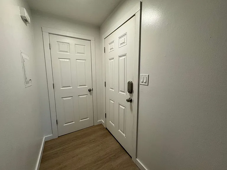 725 E Indiana Apartments near Gonzaga University! — Photo 10