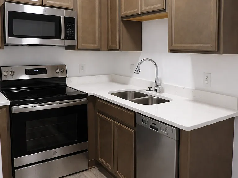 College Place Apartments — Photo 26