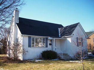 255 E North Ln, Conshohocken, PA 19428