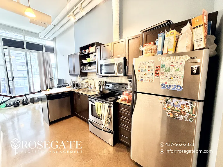 410 King St W #612 — Photo 2