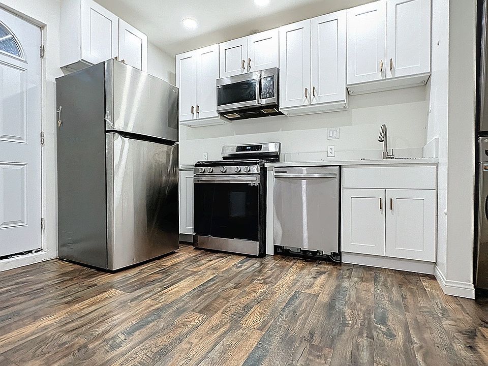 1st image of 6529 Woodlake Ave