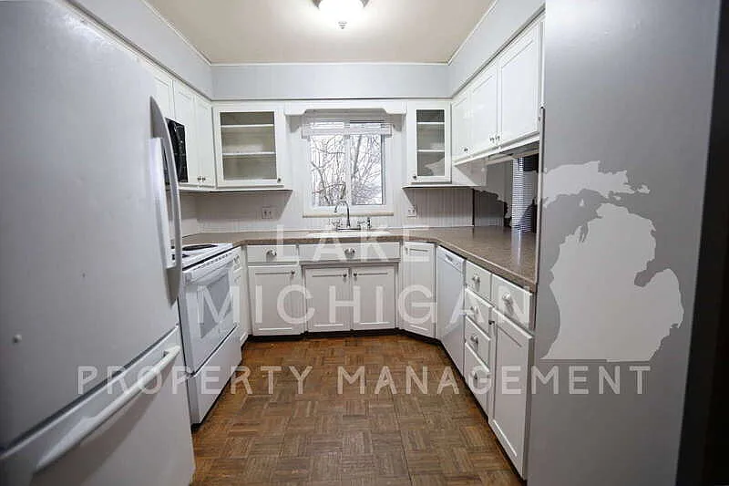 2 bed, 2.0 bath, 1871 sqft, $1,795 — Photo 2
