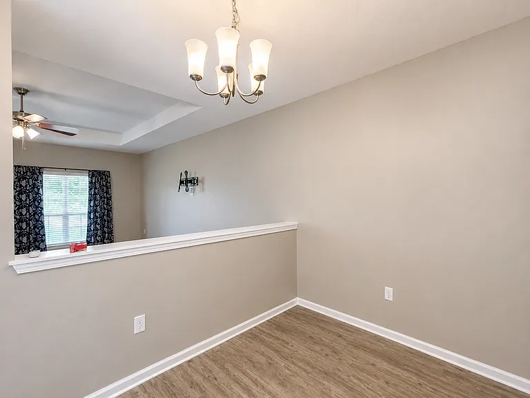 186 Cornelia St — Photo 17