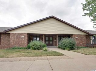 4012 Pine Ridge Dr, Quincy, IL 62305