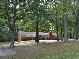 202 River Rd, Mayodan, NC 27027