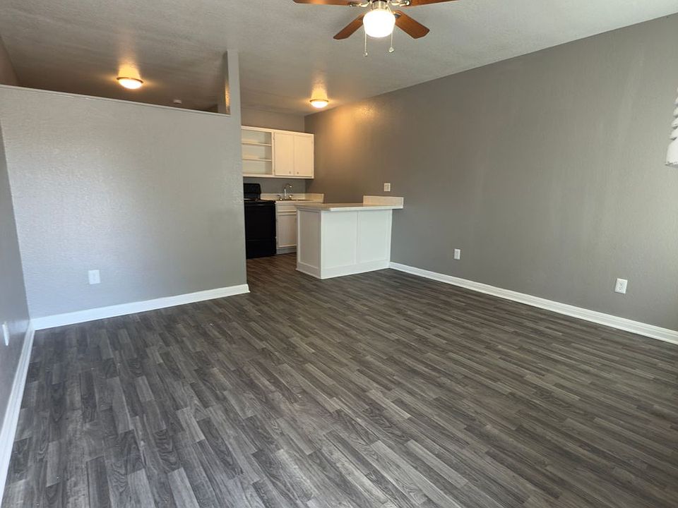 2nd image of 106 New Dallas Hwy #I
