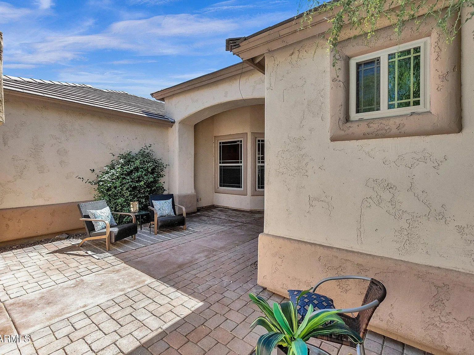 4 bed, 3.0 bath, 2343 sqft, $3,250 — Photo 4