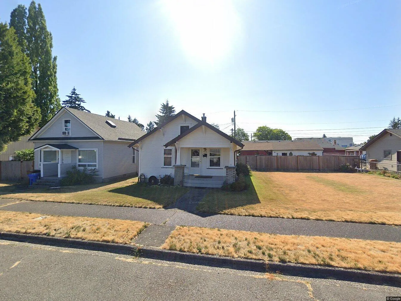 3 bed, 912 sqft, $2,150 — Photo 1