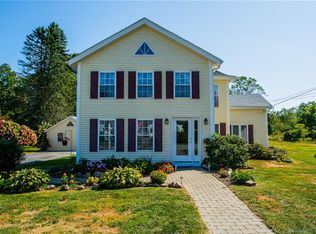 53 North Rd, Groton, CT 06340