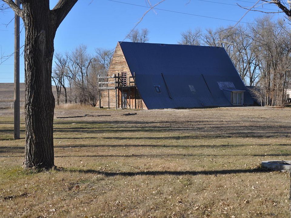 909 10th St W, Lemmon, SD 57638 Zillow