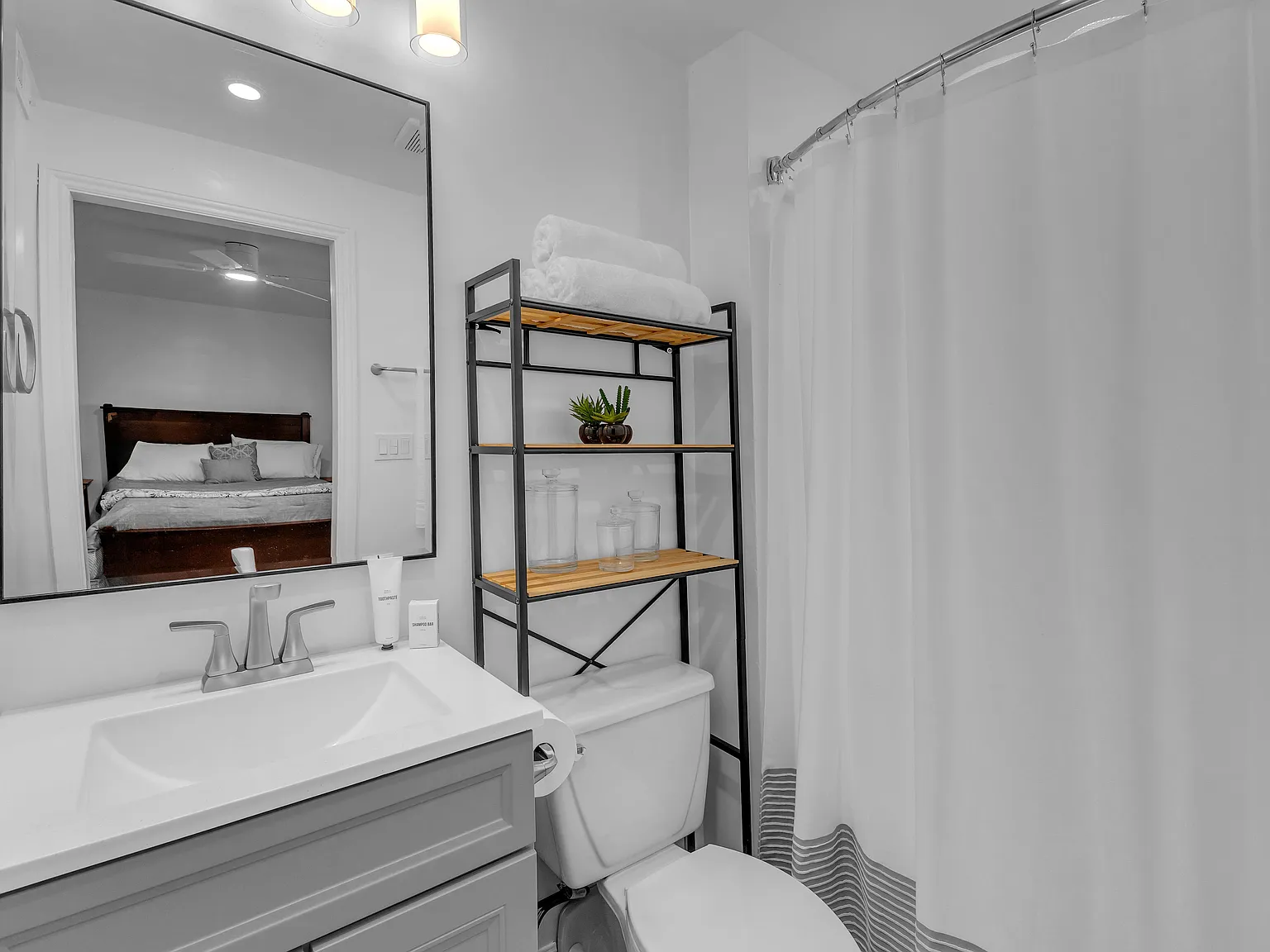 3 bed, 1184 sqft, $3,400 — Photo 4