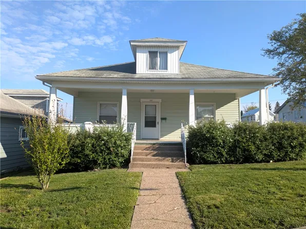 727 N 1st St, Jeannette, PA 15644