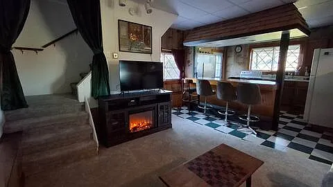 1 bed, 1.5 bath, 1100 sqft, $2,300 — Photo 2
