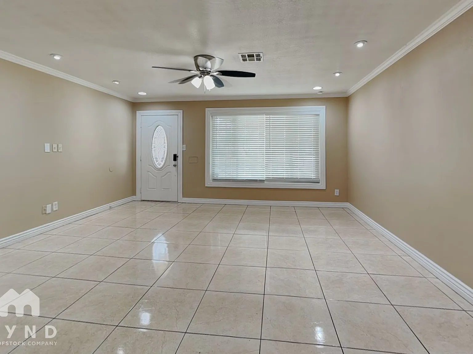 3 bed, 4.0 bath, 1506 sqft, $1,975 — Photo 3