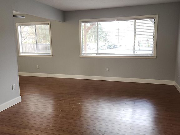 2nd image of 1117 Olive Ave #1