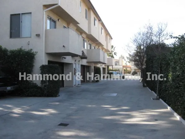 7332 Balboa Blvd APT 5, Van Nuys, CA 91406