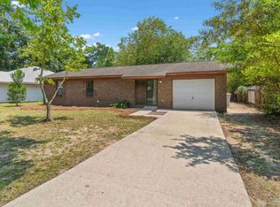 3227 Princeton Dr, Gulf Breeze, FL 32563