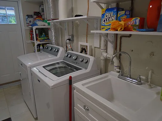 Rented by 18 REALTY | media 20