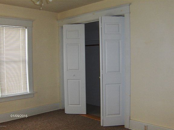 5th image of 427 E Colfax St