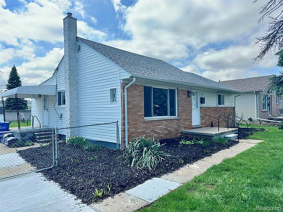 2nd image of 7254 Gerald Ave