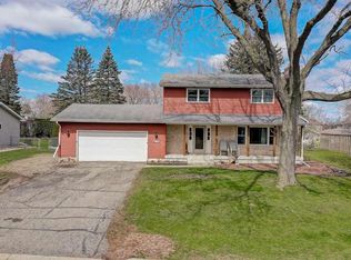 203 Kingston Way, Waunakee, WI 53597