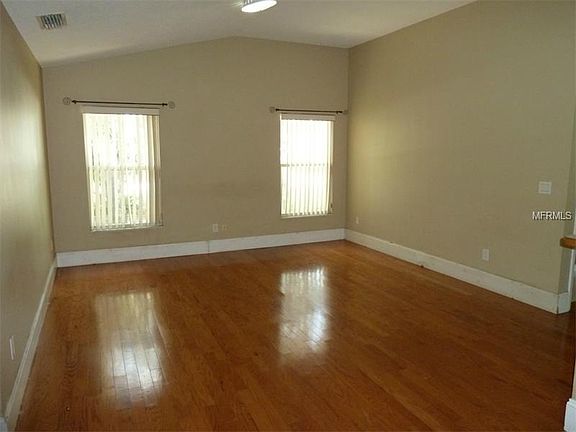 3rd image of 1029 Eleanor Ave