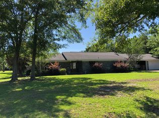819 Eastwood Dr, Pascagoula, MS 39567
