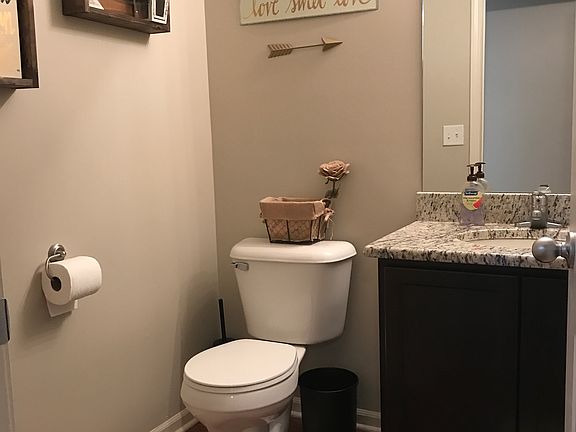 2nd image of 5061 Pembrooke St