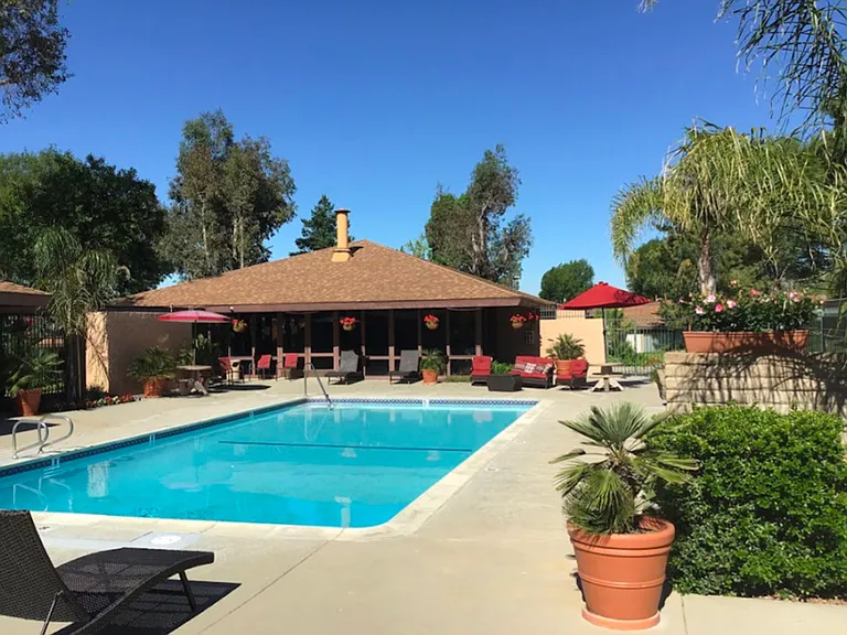 1342 Vista Serena Ave #1 — Photo 4