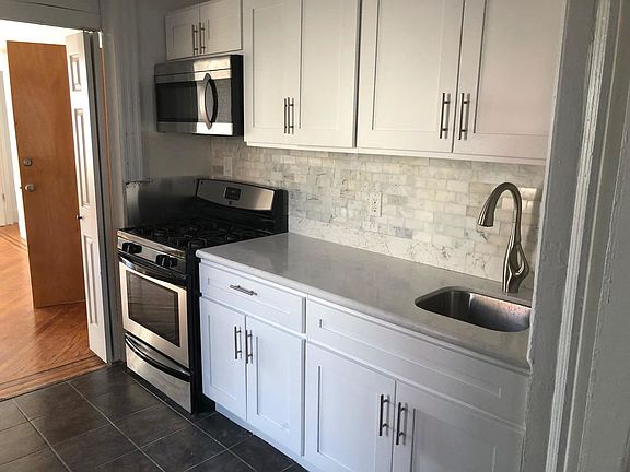 5th image of 631 Jefferson Ave #2