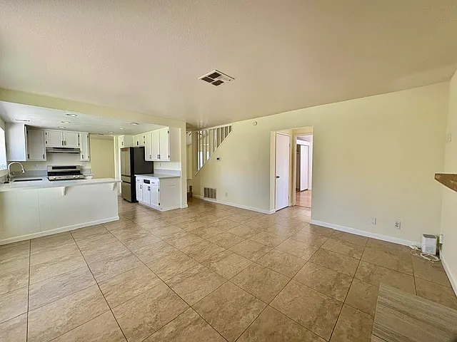 2344 Langhorn St — Photo 7