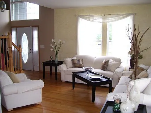 1529 Lang Dr — Photo 1